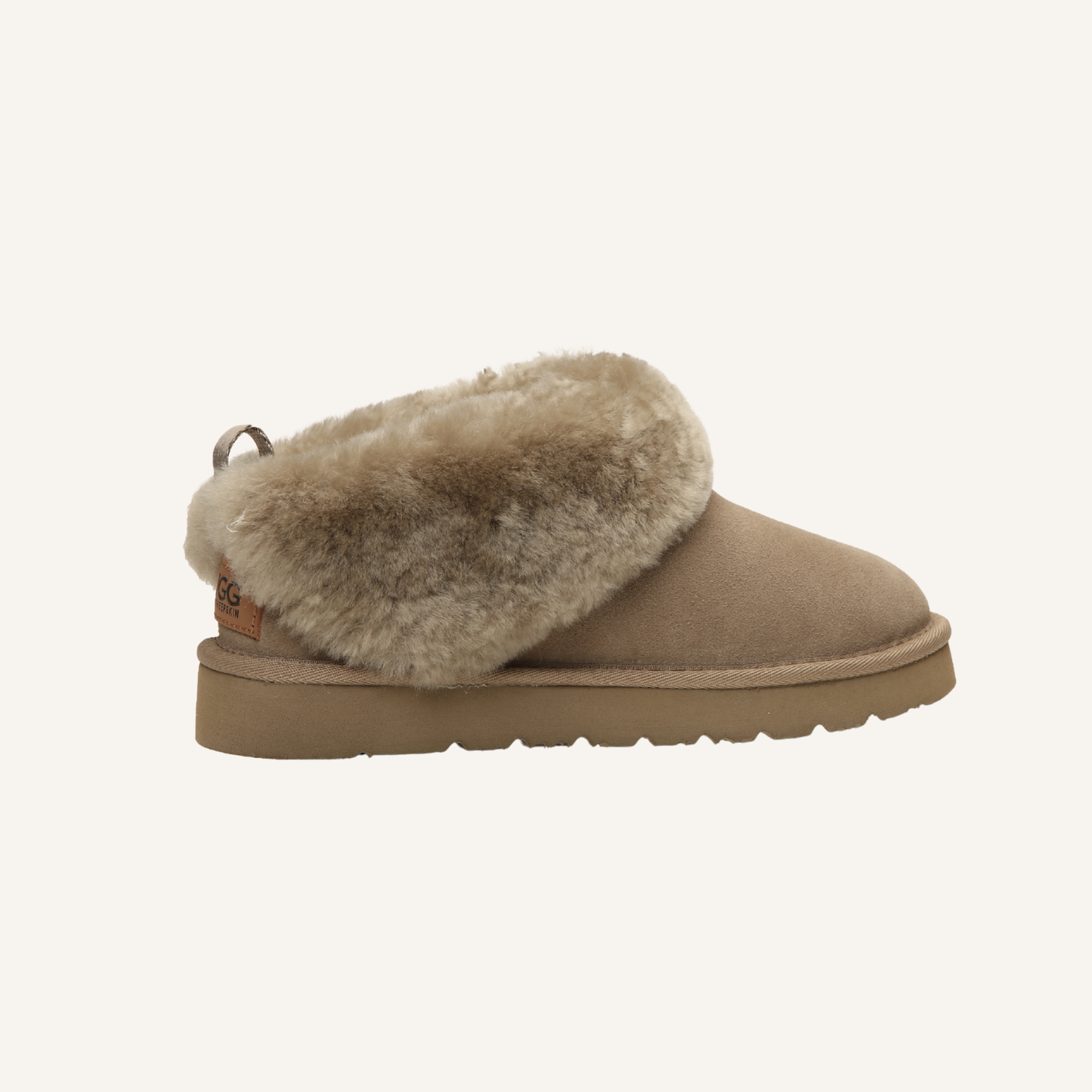 Ugg Shelly