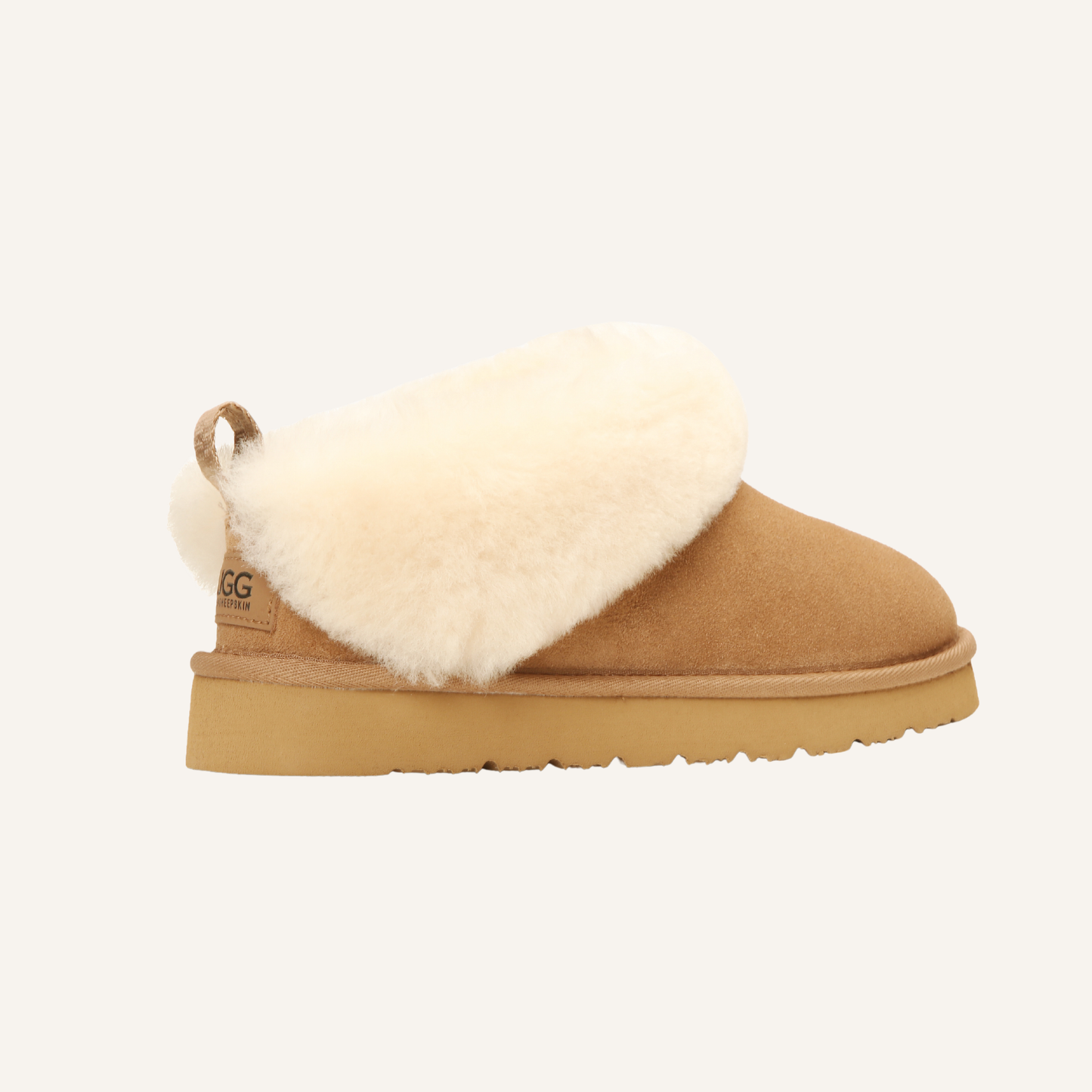 Ugg Shelly