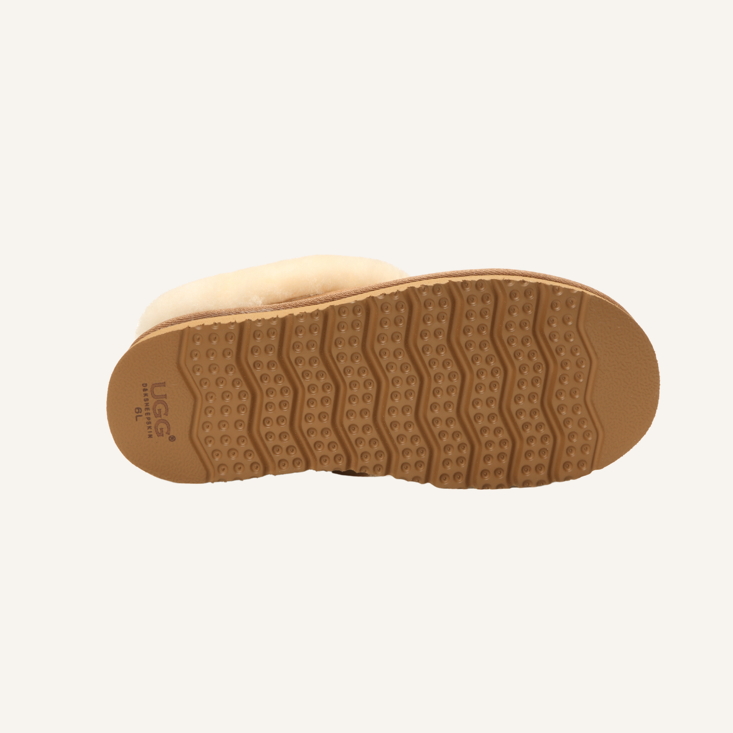 Ugg Shelly